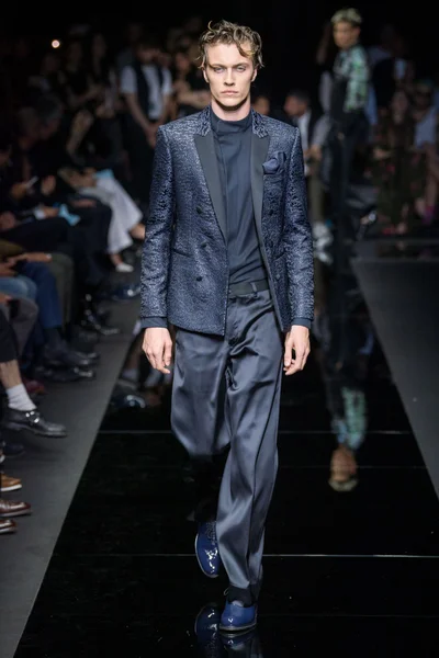 Look 95